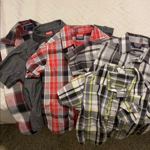 Bundle  of 5 boys size 4-5 wrangler button downs